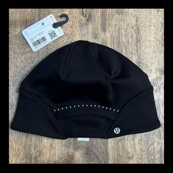 NWT LULULEMON "RUN FOR IT ALL" BEANIE - Picture 1 of 5